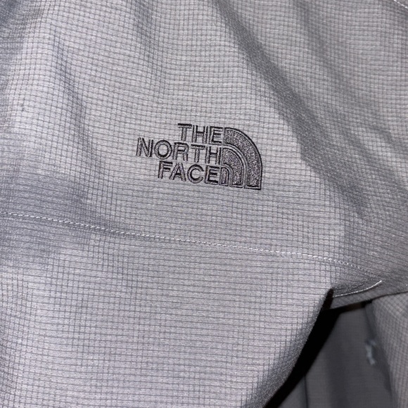 The North Face Men's Gray Hooded Jacket - Picture 2 of 11